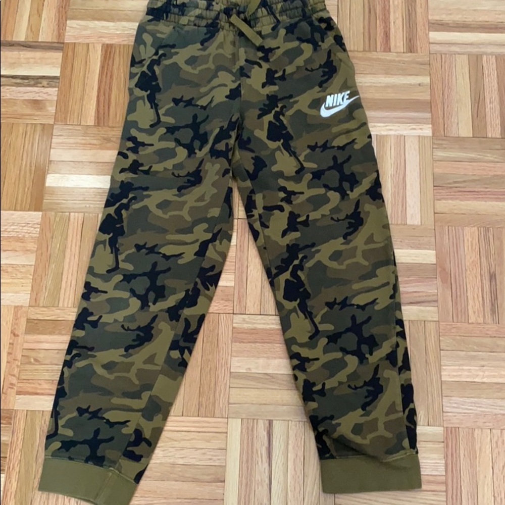 Camo boys Nike sweatpants